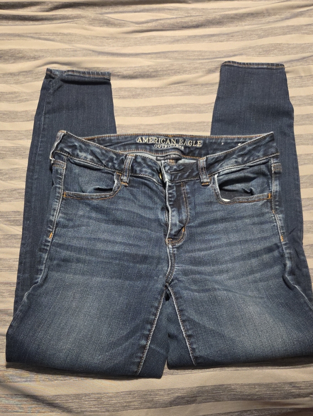 American Eagle Outfitters Women's Medium-Dark Blue Stretch Skinny Jeans